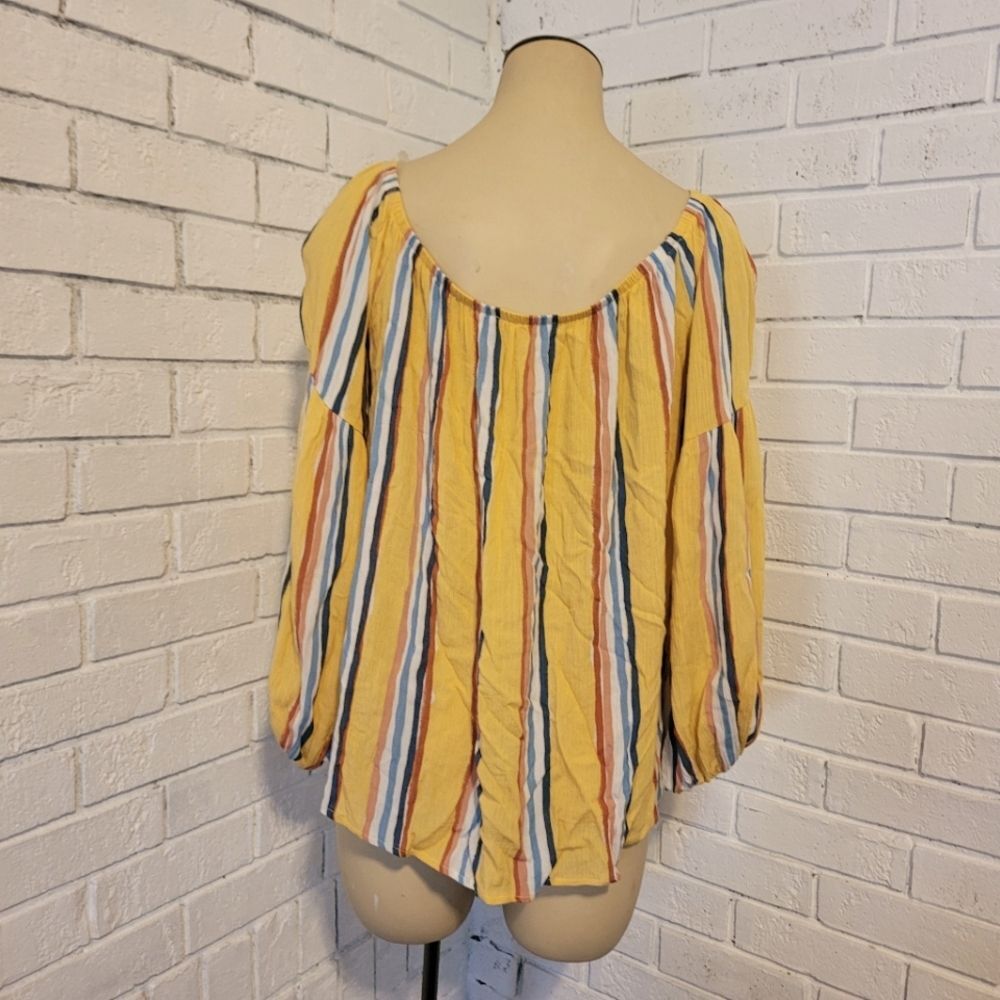 Peach Love California Striped Rayon Tie-Front Blouse - Made in USA - Size Medium - Picture 2 of 6